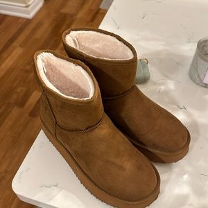 Ugg like boots women's size 11 barely used